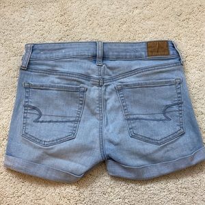 American Eagle low rise jean shorts, womens size:2